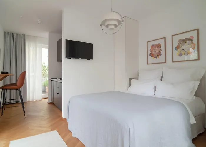 August The Boardinghouse Apartment